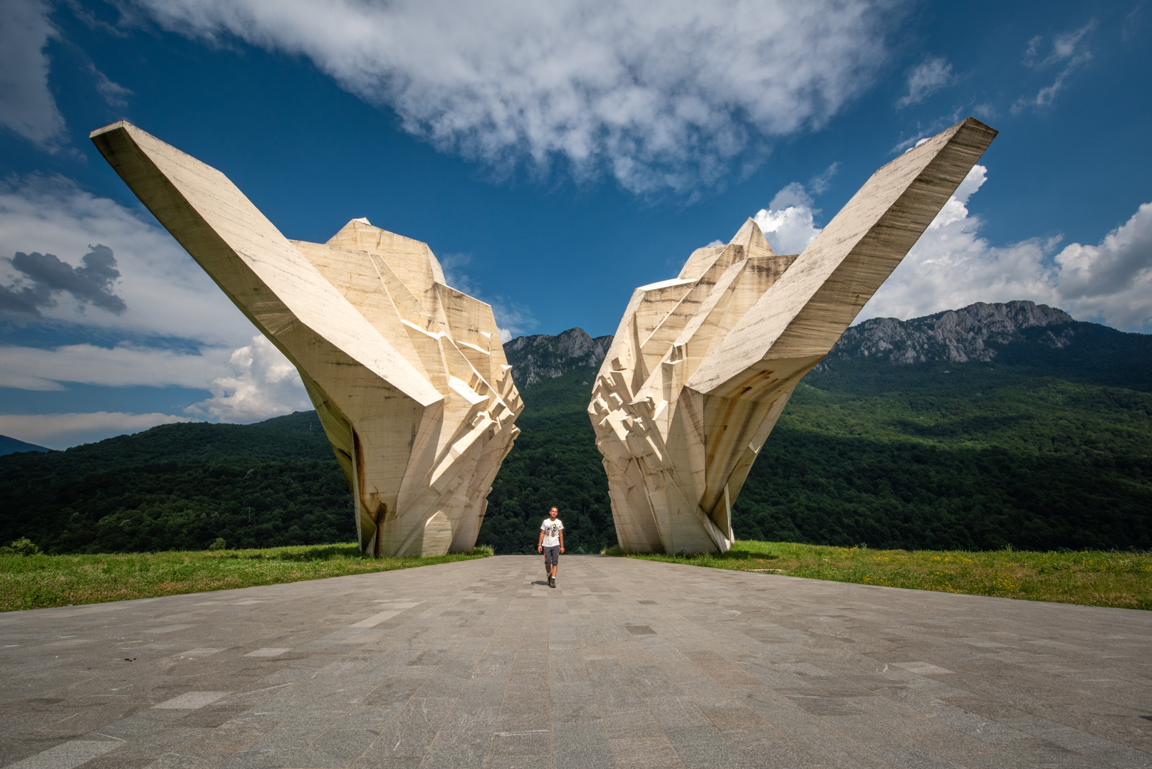 Nacionalni park Sutjeska spomenik